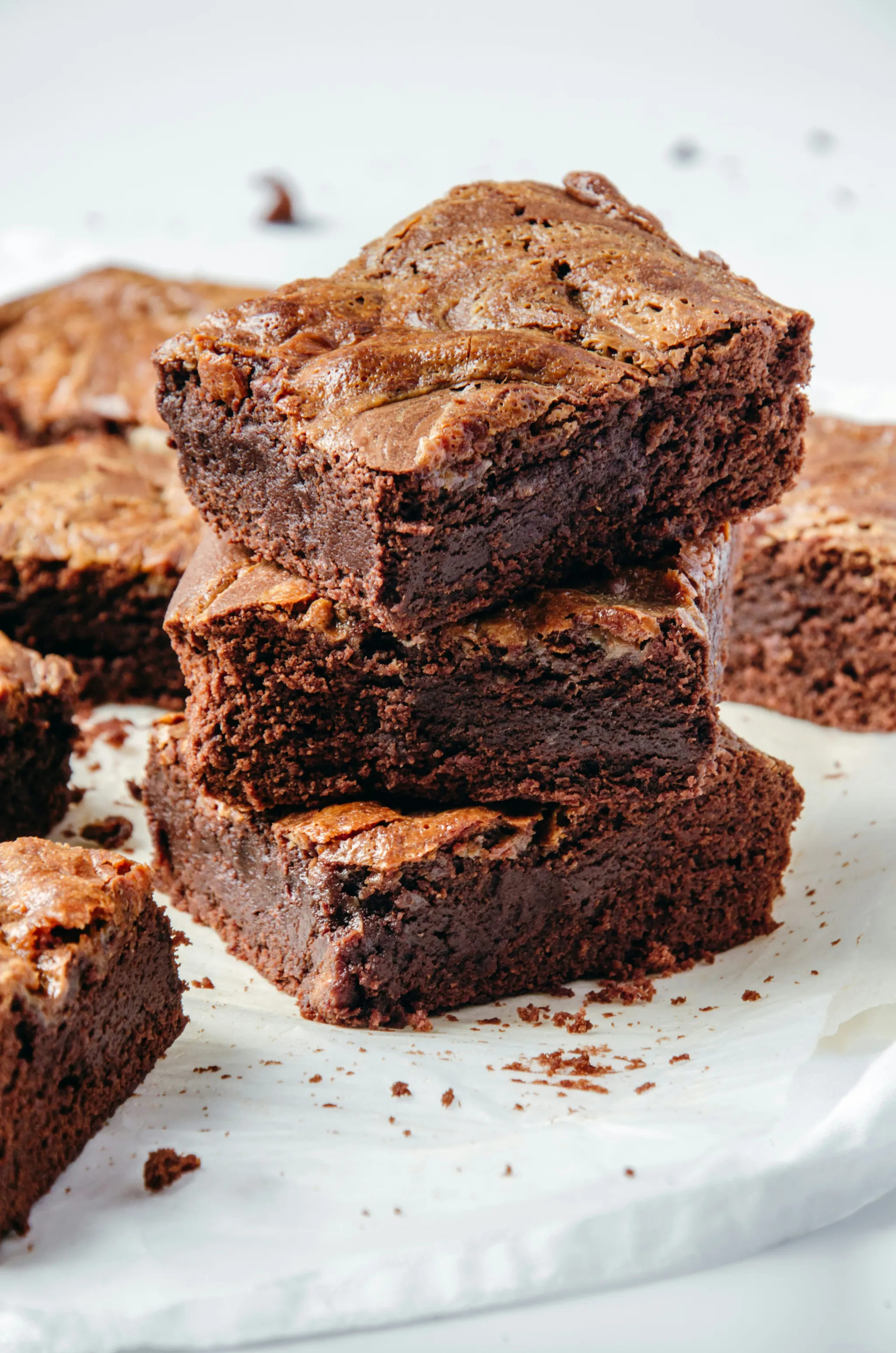 Brownies Doña Matilde apilados con textura húmeda